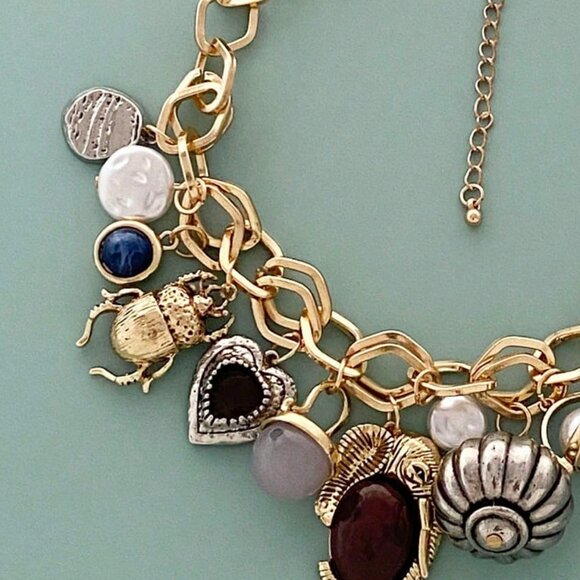 Elegant Women's Faux Pearl & Gem Animal Shape Unique necklace - Picture 2 of 4